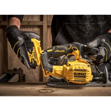 DeWalt 18V XR Cirkelzaag Brushless DCS565N-XJ (zonder Accu) 4 DeWalt 18V XR Cirkelzaag Brushless DCS565N-XJ (zonder Accu) - Afbeelding 4