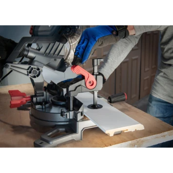 SKIL Afkortzaag / Verstekzaag 216mm 1305AA 1600W + Snelklem 2 SKIL Afkortzaag / Verstekzaag 216mm 1305AA 1600W + Snelklem - Afbeelding 2