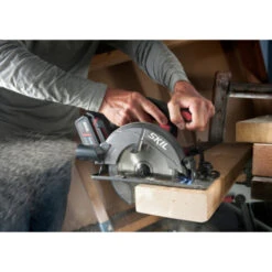 SKIL 20V Cirkelzaag 3550CA Brushless 61mm Incl. CT Zaagblad (zonder Accu) 10 SKIL 20V Cirkelzaag 3550CA Brushless 61mm Incl. CT Zaagblad (zonder Accu) -Gamma Winkel 123 1392