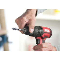 SKIL 20V Accuklopboormachine 3018HB + 2 Accu's 2,0Ah + Lader + Koffer -Gamma Winkel 123 1729