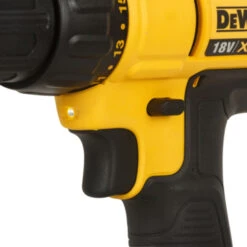 DeWalt 18V XR Accuboormachine Brushless DCD771S2-QW Incl. 2 Accu's 1.5Ah + Lader 12 DeWalt 18V XR Accuboormachine Brushless DCD771S2-QW Incl. 2 Accu's 1.5Ah + Lader -Gamma Winkel 123 1787