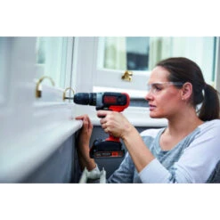 Black & Decker BLACK+DECKER Accuboormachine BCD001C2AFC-QW + 72-delige Accessoireset 23 Black & Decker BLACK+DECKER Accuboormachine BCD001C2AFC-QW + 72-delige Accessoireset -Gamma Winkel 123 2270