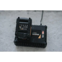 Batavia Acculader 18 V / 4.0 A 7 Batavia Acculader 18 V / 4.0 A -Gamma Winkel 123 3994