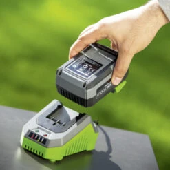 LUX 20V Accu 4,0Ah + Oplader -Gamma Winkel 123 4000