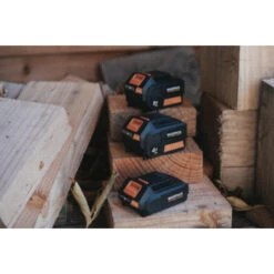 Batavia 4.0 Ah - 18 Volt Li-Ion Accu 7 Batavia 4.0 Ah - 18 Volt Li-Ion Accu -Gamma Winkel 123 4058