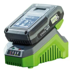 LUX Accu- En Lader Starterset 20V 2,0Ah 12 LUX Accu- En Lader Starterset 20V 2,0Ah -Gamma Winkel 123 4071