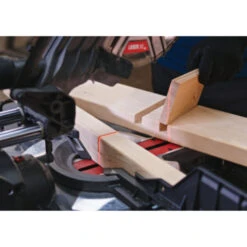 SKIL Afkortzaag /verstekzaag 254mm Met Trekfunctie, Laser En 'dual Bevel' Functie 1320AA 2000W + Snelklem 14 SKIL Afkortzaag /verstekzaag 254mm Met Trekfunctie, Laser En 'dual Bevel' Functie 1320AA 2000W + Snelklem -Gamma Winkel 123 855