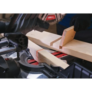 SKIL Afkortzaag /verstekzaag 254mm Met Trekfunctie, Laser En 'dual Bevel' Functie 1320AA 2000W + Snelklem 6 SKIL Afkortzaag /verstekzaag 254mm Met Trekfunctie, Laser En 'dual Bevel' Functie 1320AA 2000W + Snelklem - Afbeelding 6