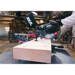 SKIL 20V Afkortzaag / Verstekzaag 216mm Met Trekfunctie En Laser 3590AA Incl. 4.0Ah Accu + Snellader 12 SKIL 20V Afkortzaag / Verstekzaag 216mm Met Trekfunctie En Laser 3590AA Incl. 4.0Ah Accu + Snellader -Gamma Winkel 123 938