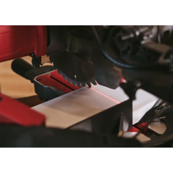 SKIL 20V Afkortzaag / Verstekzaag 216mm Met Trekfunctie En Laser 3590AA Incl. 4.0Ah Accu + Snellader 6 SKIL 20V Afkortzaag / Verstekzaag 216mm Met Trekfunctie En Laser 3590AA Incl. 4.0Ah Accu + Snellader - Afbeelding 6